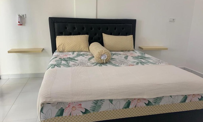 Ngada Bed & Breakfast | Pet-Friendly B@B Omaherma: Guest Rated 10/10 with Breakfast