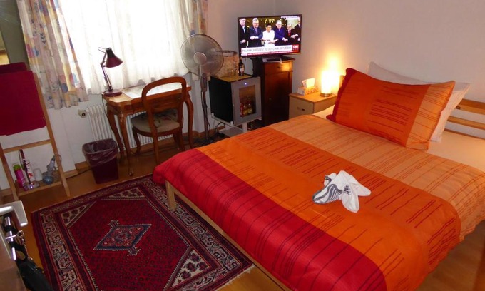 Muttenz Bed & Breakfast | Discover B&B Pappelweg - Family-Friendly with Great Dining