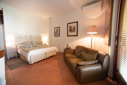 Somma Lombardo Bed & Breakfast | Discover Comfort at B&B Parco Antico – Rated 8.9/10