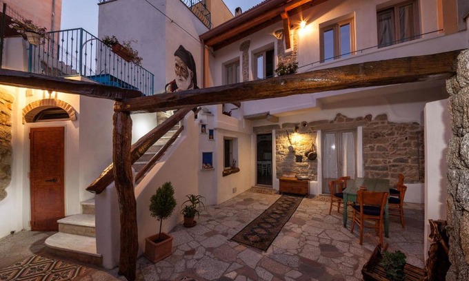 Nuoro Bed & Breakfast | Guest Rated: 9.7/10 at B&B Pascal House Nuoro