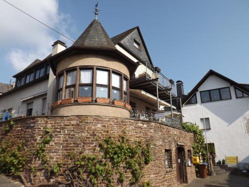 Kaimt House | Pet-Friendly B&B Pension Winzerhaus Zell-Mosel Awaits You