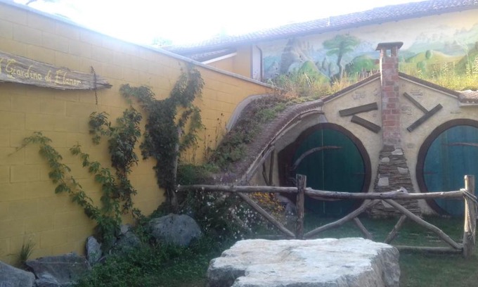 Rocca Grimalda Bed & Breakfast | Cozy B&B Pervinca: Pet-Friendly Retreat with Kitchen Access
