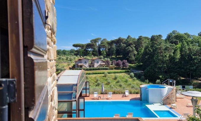 Masero House | Impressive B&B Podere Montese with Oceanfront Amenities