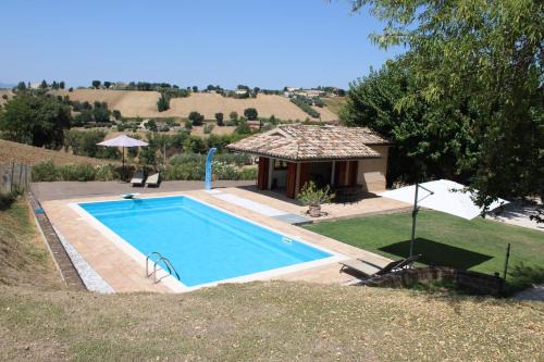 Montefano Bed & Breakfast | Relax at B&B Profumo delle Marche with Oceanfront Views