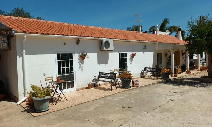 Messines de Baixo Bed & Breakfast | Pet-Friendly B&B Quinta da Romãzeira with Ocean View