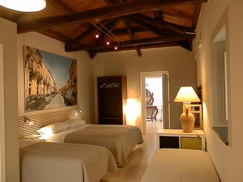 Milazzo Bed & Breakfast | Cozy B&B Re Umberto: Ocean Views & Pet-Friendly Stays