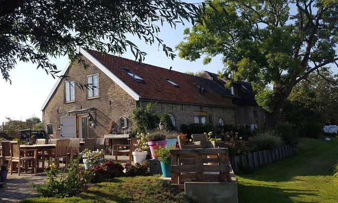 Municipality of Midden-Delfland Bed & Breakfast | Guest Rated Excellence at B&B Rechthuis van Zouteveen