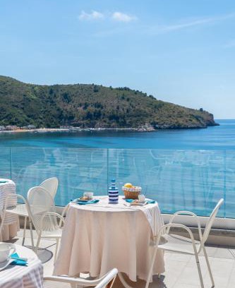 Palinuro Apartment | Eco Del Mare: Pet-Friendly Retreat with Oceanfront Views