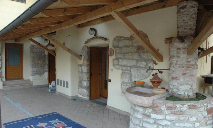 Cognola Bed & Breakfast | Kid-Friendly B&B Rosso Pila with High Guest Ratings