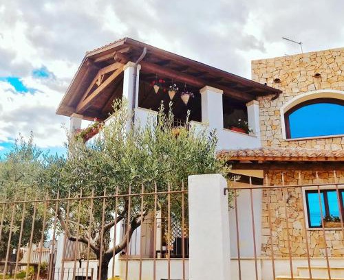 Girasole Bed & Breakfast | Pet-Friendly B&B S’ Orgiola with Oceanfront Views