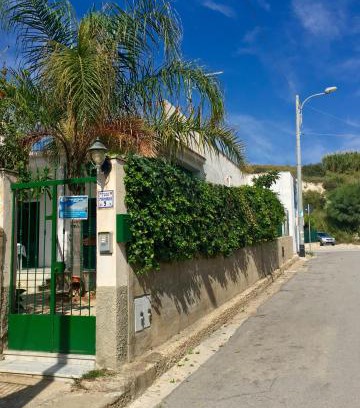 Realmonte Bed & Breakfast | Oceanfront B&B Scala dei Turchi Beach - Rated 9.2/10!