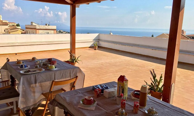 Patti Bed & Breakfast | Discover B&B Sicania: Family-Friendly Stay with Spa Access