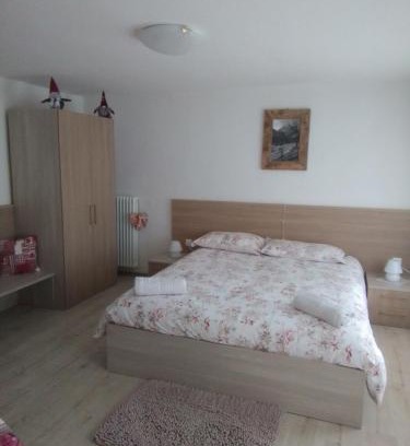 Sagron Mis Bed & Breakfast | Cozy B&b Sot al Piz: Family and Pet-Friendly Retreat