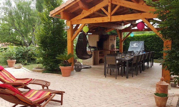 Tournus Bed & Breakfast | Indulge at B&B & Spa Des Histoires d'Anges, Rated 9.8