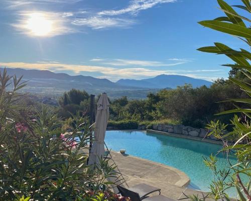 Vinsobres Bed & Breakfast | Inviting Gites de la Crose - B&B Suite with Pool & Views