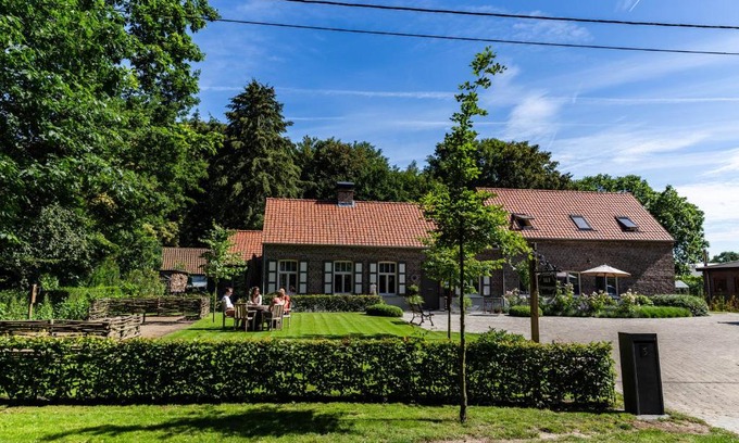 Oosteeklo Bed & Breakfast | Explore B&B 't Heirweggoed: Guest Rated 9.5 & Family-Friendly