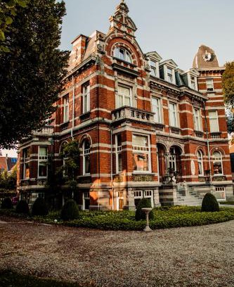Veurne Bed & Breakfast | Cozy B&B 't Kasteel & 't Koetshuys with Hot Tub & Breakfast