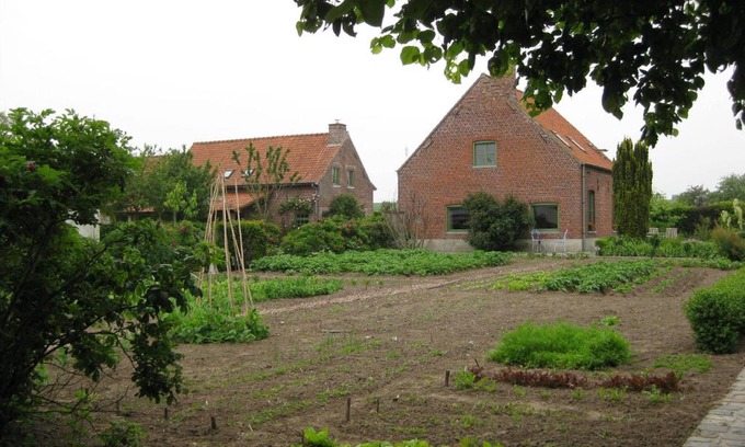 Ichtegem Bed & Breakfast | Exceptional B&B 't Lang Leven: Family-Friendly with Breakfast