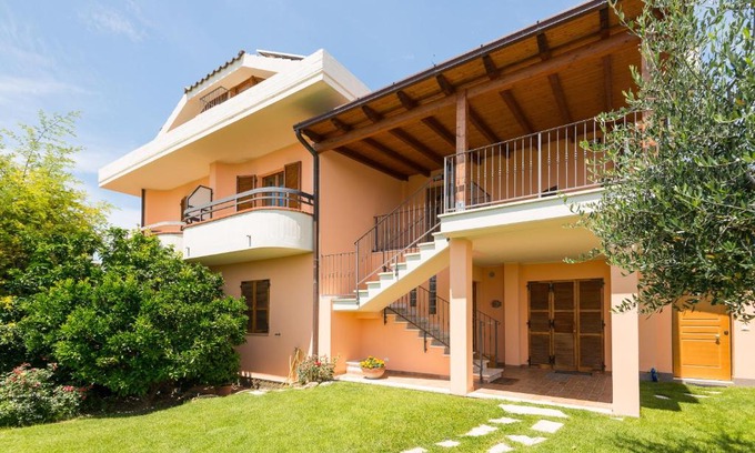 Castorano Bed & Breakfast | Top-Rated B&B Terramare: Pet-Friendly & Family Welcome