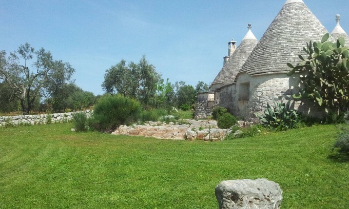 Specchiaruzzo Bed & Breakfast | Relax at B & B The Owl: Trulli Experience in Nature