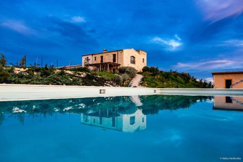 Citta Sant'Angelo Hotel | Top-Rated B&B Torre Dell'Angelo with Pool & Hot Tub
