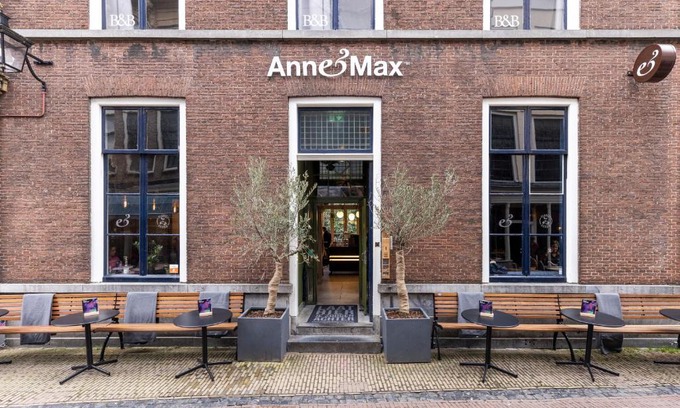 Utrecht City Center Bed & Breakfast | Elegant Stay at B&B Utrecht Domkwartier: Pet Friendly & Breakfast