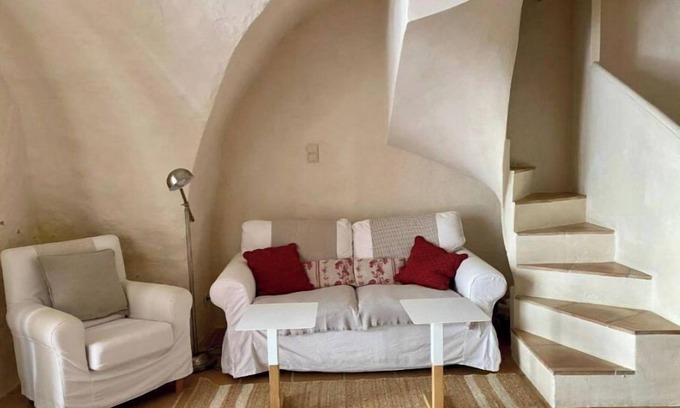 La Roque-d'Antheron Apartment | Discover B&B Villa des Muses in Picturesque Provence
