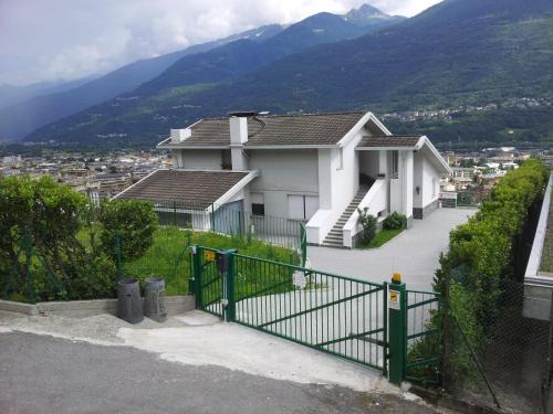 Sondrio Bed & Breakfast | Pet-Friendly B&B Villa Diego with High Guest Ratings