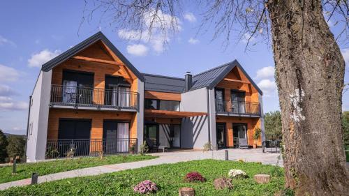 Lipovaca Dreznicka Bed & Breakfast | Pet-Friendly B&B Villa Dolina with Ocean View & Breakfast