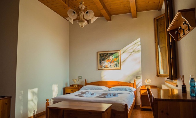 Villa San Martino House | Cozy B&B Villa Erika with Breakfast & Child-Friendly Options