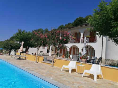 Pietralunga Bed & Breakfast | Discover B&B Villa Ginevra: Top-Rated Pet-Friendly Retreat