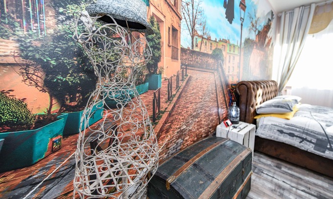 Toscolano Maderno Bed & Breakfast | Cozy B&B Villa Giulia: Poolside Retreat & Family Fun