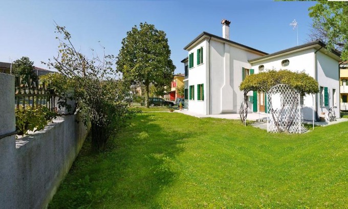 Quinto di Treviso Bed & Breakfast | Family-Friendly B&B Villa Griselda with 9.1/10 Rating