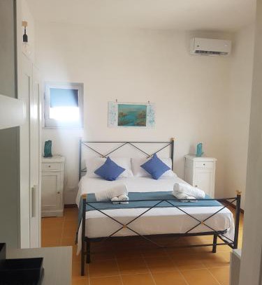 Laureana Cilento Bed & Breakfast | Relax at B & B Villa Matisse - Oceanfront Pool Retreat