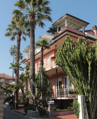 Bordighera Bed & Breakfast | Villa Mirella: Guest Rated 9.6 with Spa and Restaurant