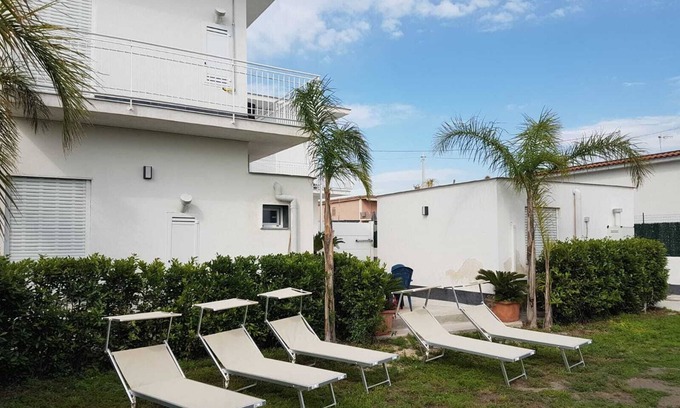 Mount Vesuvius - Pompei House | Cozy B&B Vincenzo Apartment with Oceanfront Spa & Views