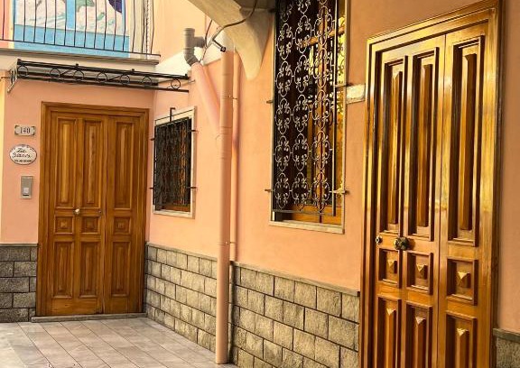 Dragonea Bed & Breakfast | Charming Zia Bianca BeB: Guest Rated 9.3 with Breakfast
