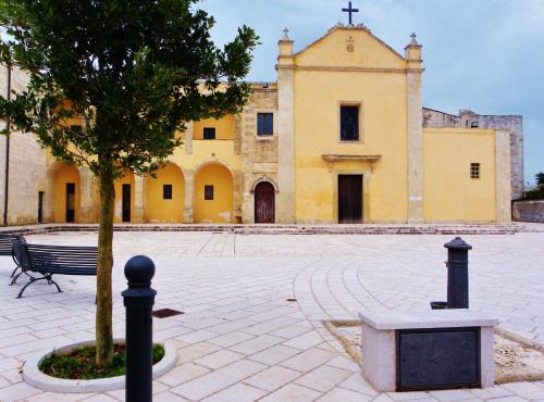 Minervino di Lecce Bed & Breakfast | Cozy B&B Zio Cici: Pet Friendly with Oceanfront Views