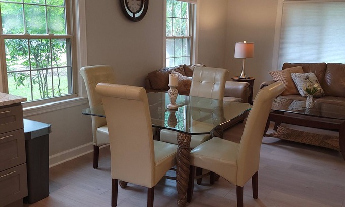 West Ashley Apartment | Convenient Duplex Suite B: Steps from All Attractions!