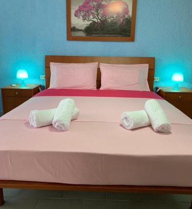 Zola Apartment | Cozy Retreat at B&D 1: Family-Friendly with Breakfast & More