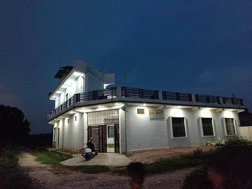 Raebareli House | B D House