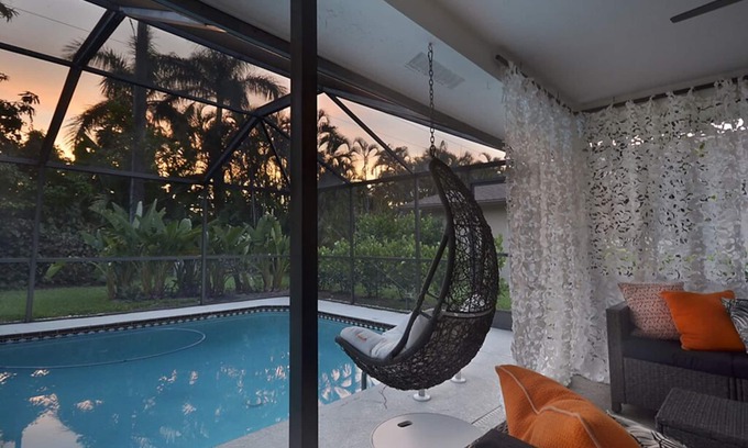 Kings Lake House | Beachy Chic Retreat: Guest Rated 9.8 with Oceanfront Views