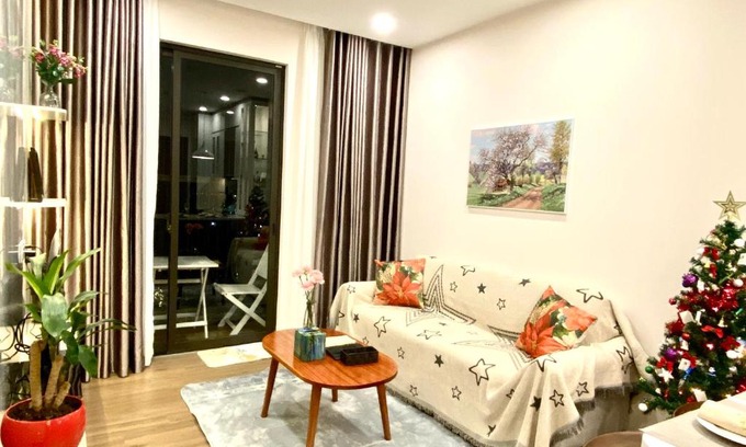 Van Giang Apartment | Guest Rated 10/10: B Home Sky Oasis with Pool & Hot Tub