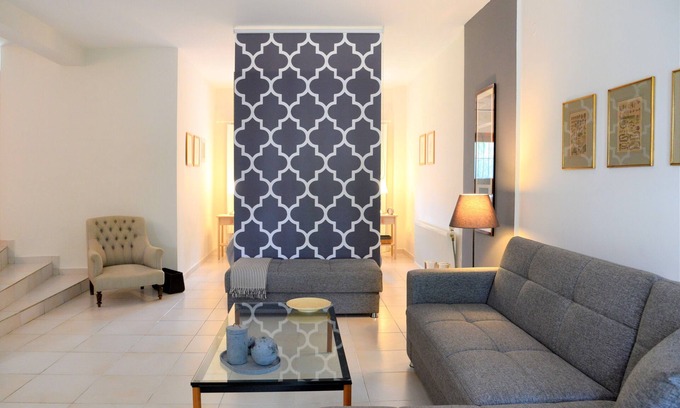 Panorama House | Family-Friendly B Home in Panorama Thessaloniki Awaits