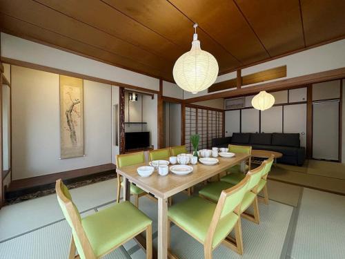 Hatsukaichi House | Private House bLOCAL Itsuki - Steps from Itsukushima Shrine