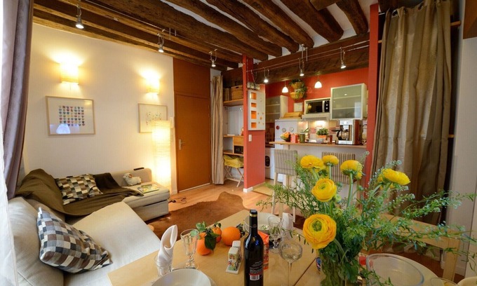 3rd Arrondissement Apartment | Top-Rated B1DD Browning with Family-Friendly Amenities