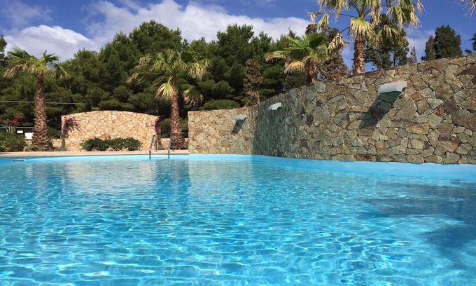 Porto Pino Villa | Relaxing Villa with Pool and Spa in Prime Location