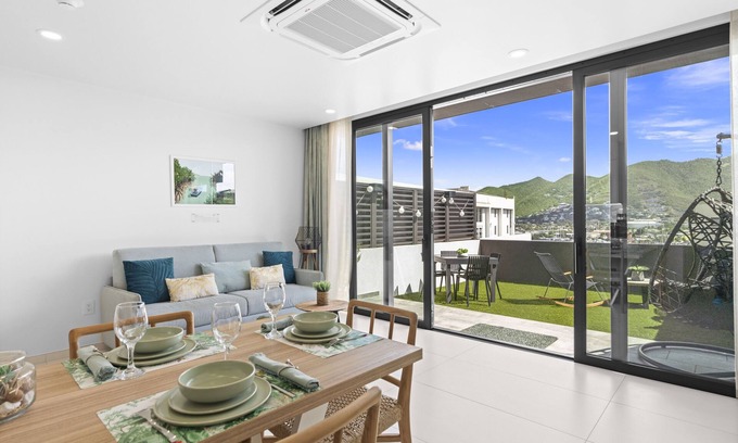 Cole Bay Apartment | B207 - Incredible 1 bedroom with terrace