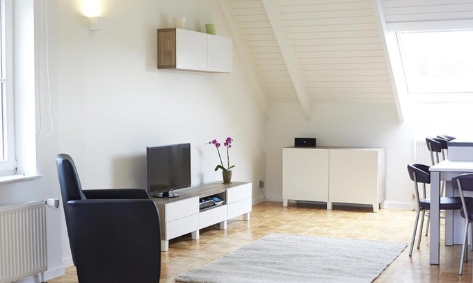 Overnellen Apartment | Comfortable B2B-flats: 4-Star Stay with Breakfast & Kitchen