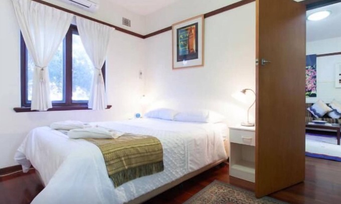 Crawley Apartment | Prime Location by Swan River, Rated 9.6/10 with Pool